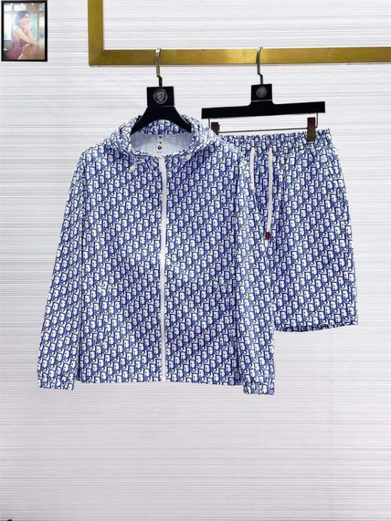 Picture of Dior Sweater Suits _SKUDiorM-3XL12yn22038387